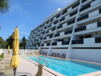 Siesta Condo with outdoor community pool